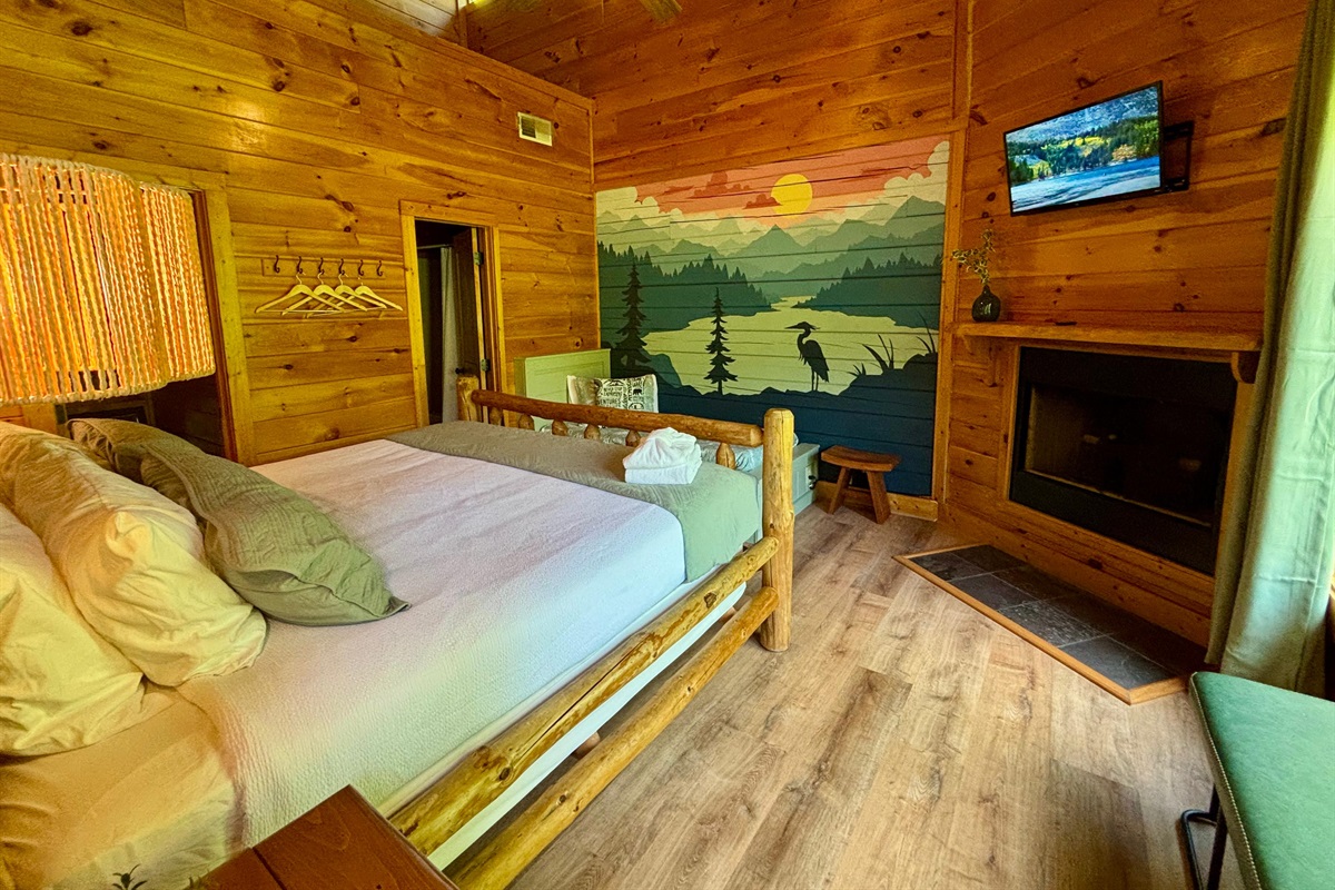 Blue Heron King room with Mountain views, ensuite