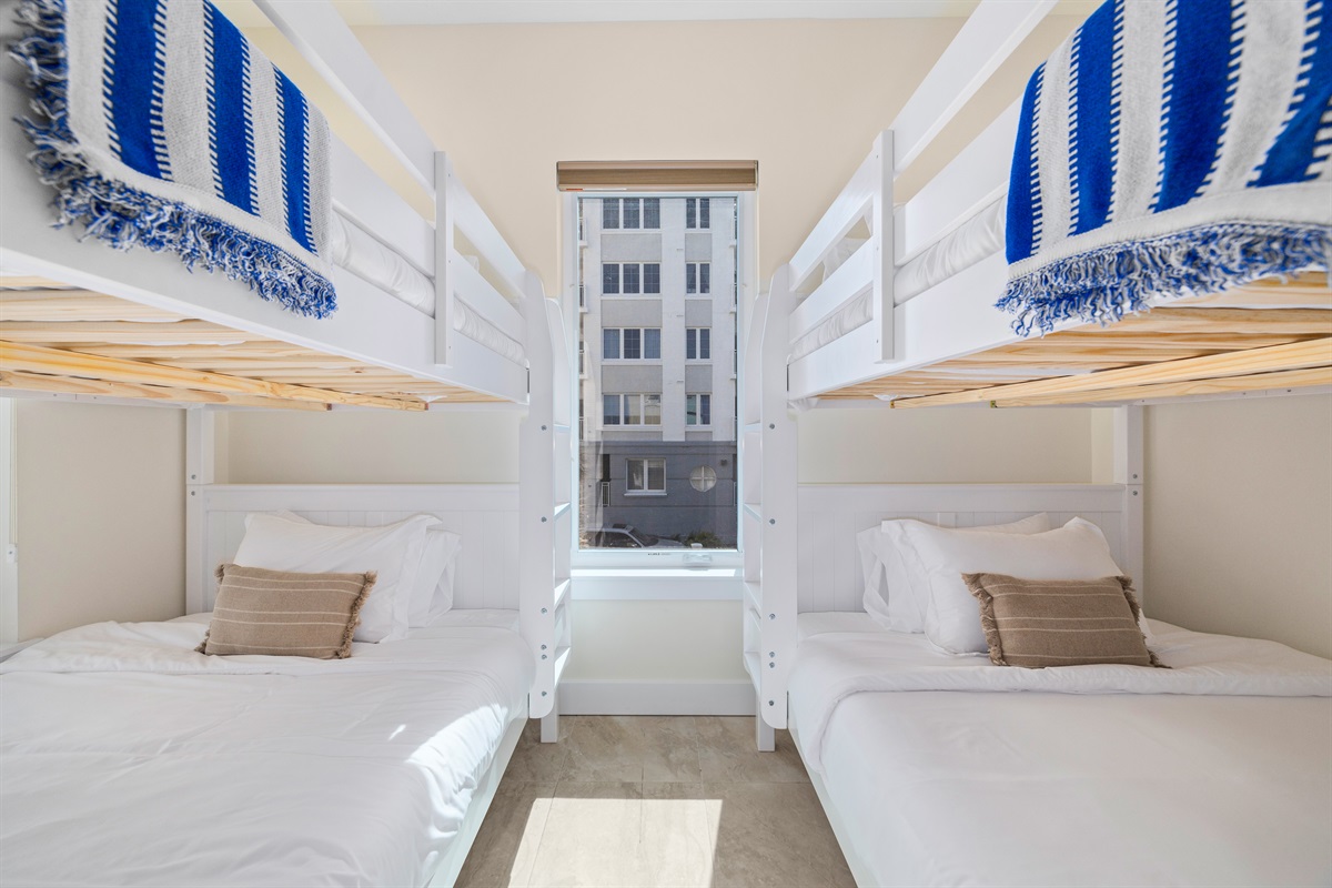 Bunk room perfect for kids or groups, with full-over-full beds