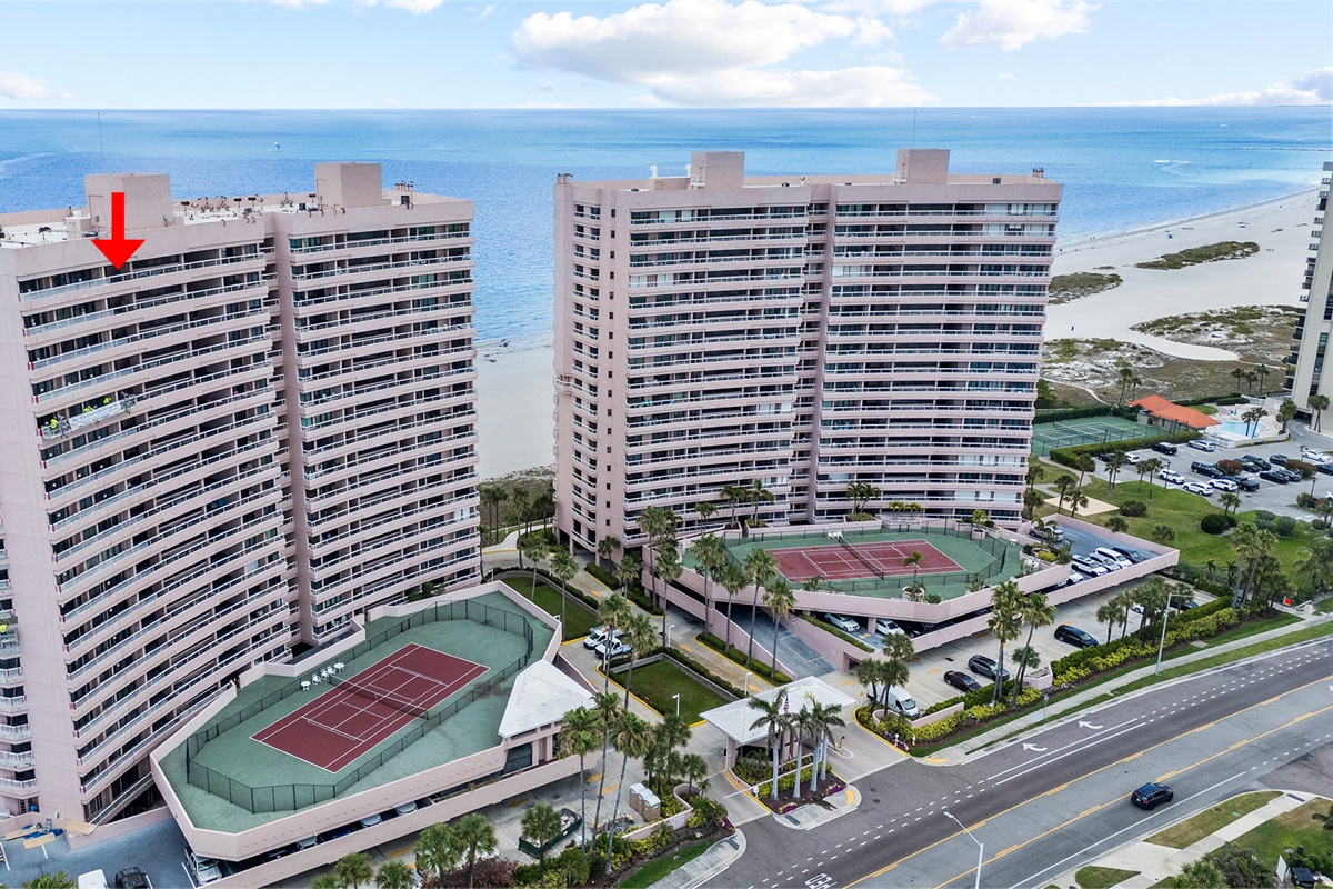 Crescent Beach Club is nestled between the Gulf of Mexico/America and the intercoastal waterway