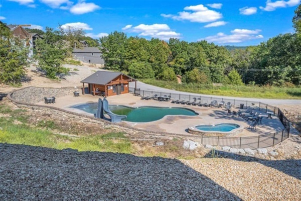 New Saltwater pool and large hot tub