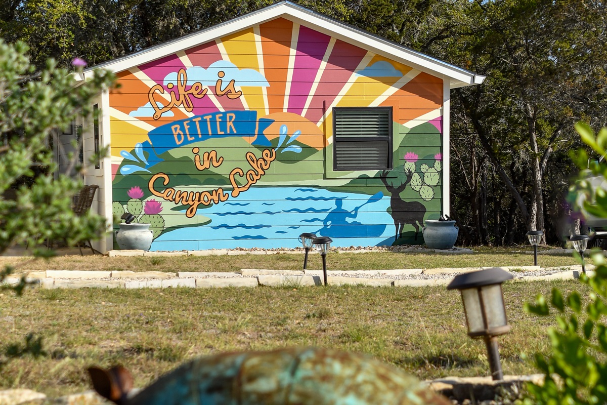 Photo op - everything is better in Canyon Lake!