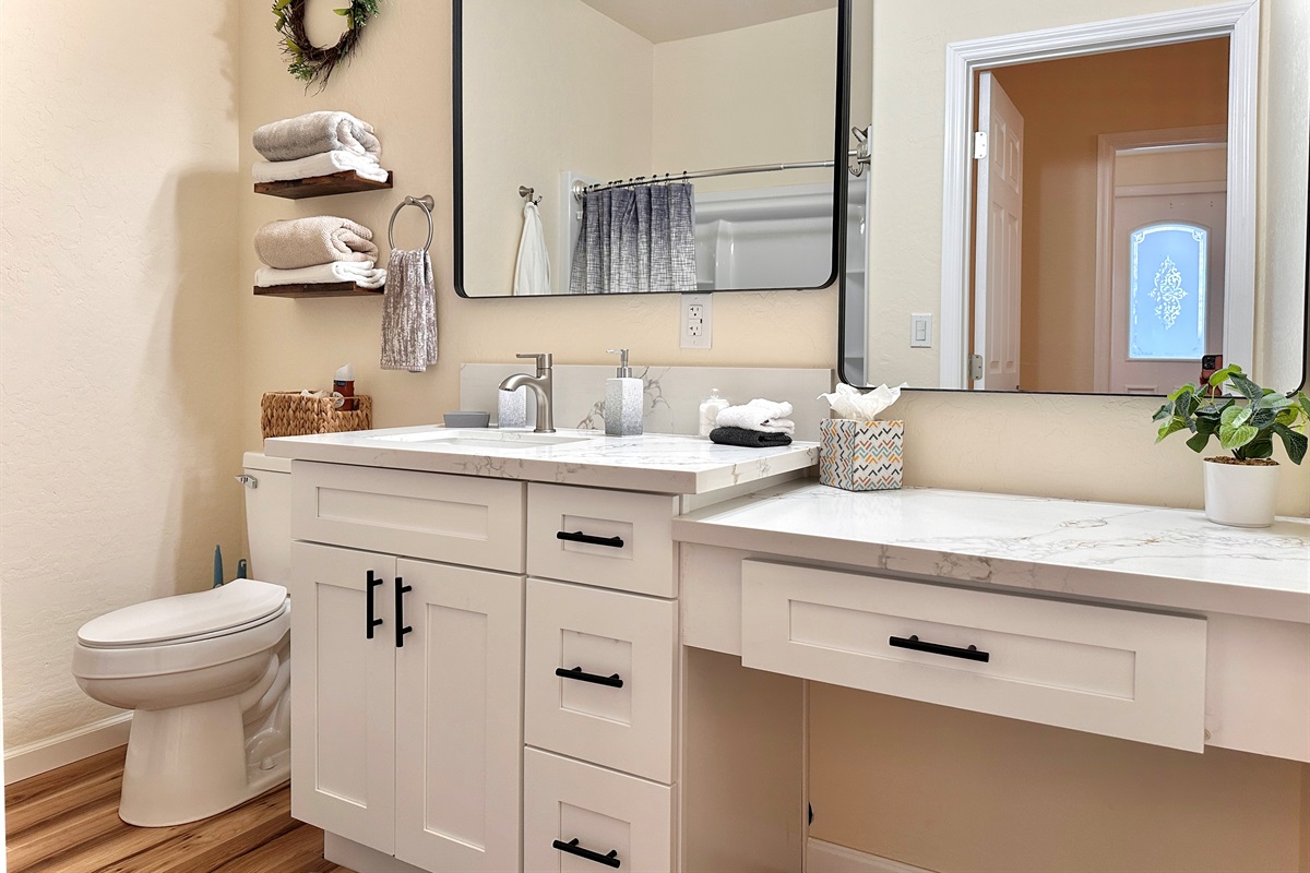 Full, newly renovated bathroom