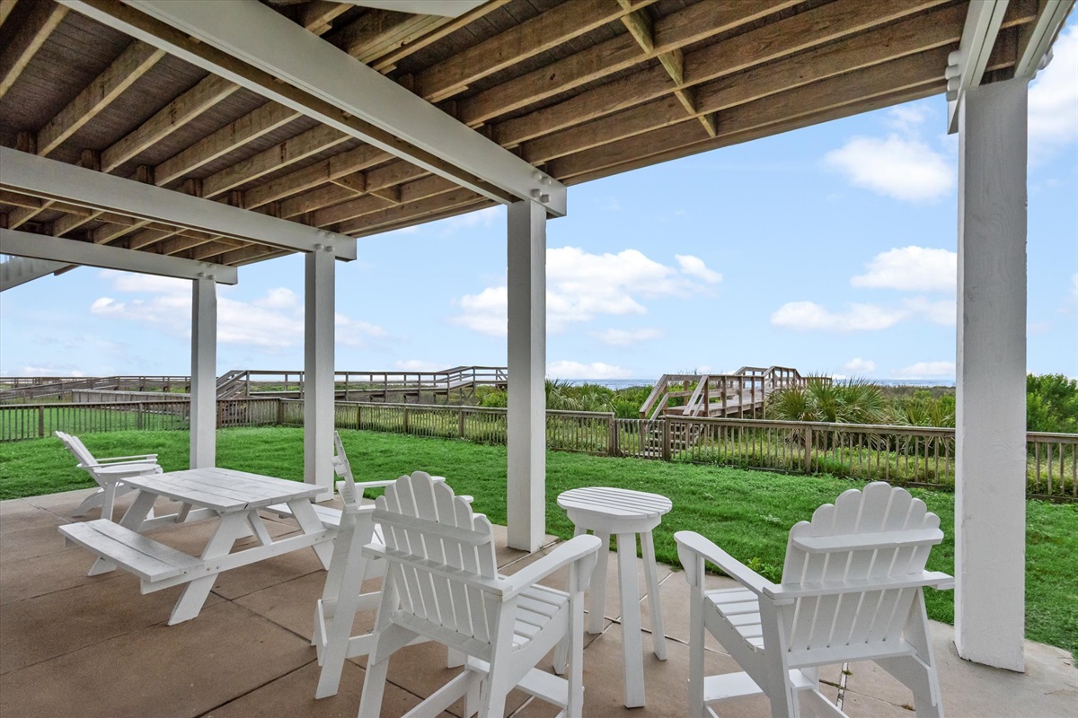 ae80ca8ecf87481aaf79ffbaa4d56bb9 Large | Beachhouse | Texas | TX | Vacation Homes | Galveston | Crystal Beach | Kokomo | Breezy Days | Beachfront Elegance | Sunrise Serenity | Southern Sands Property Management, LLC
