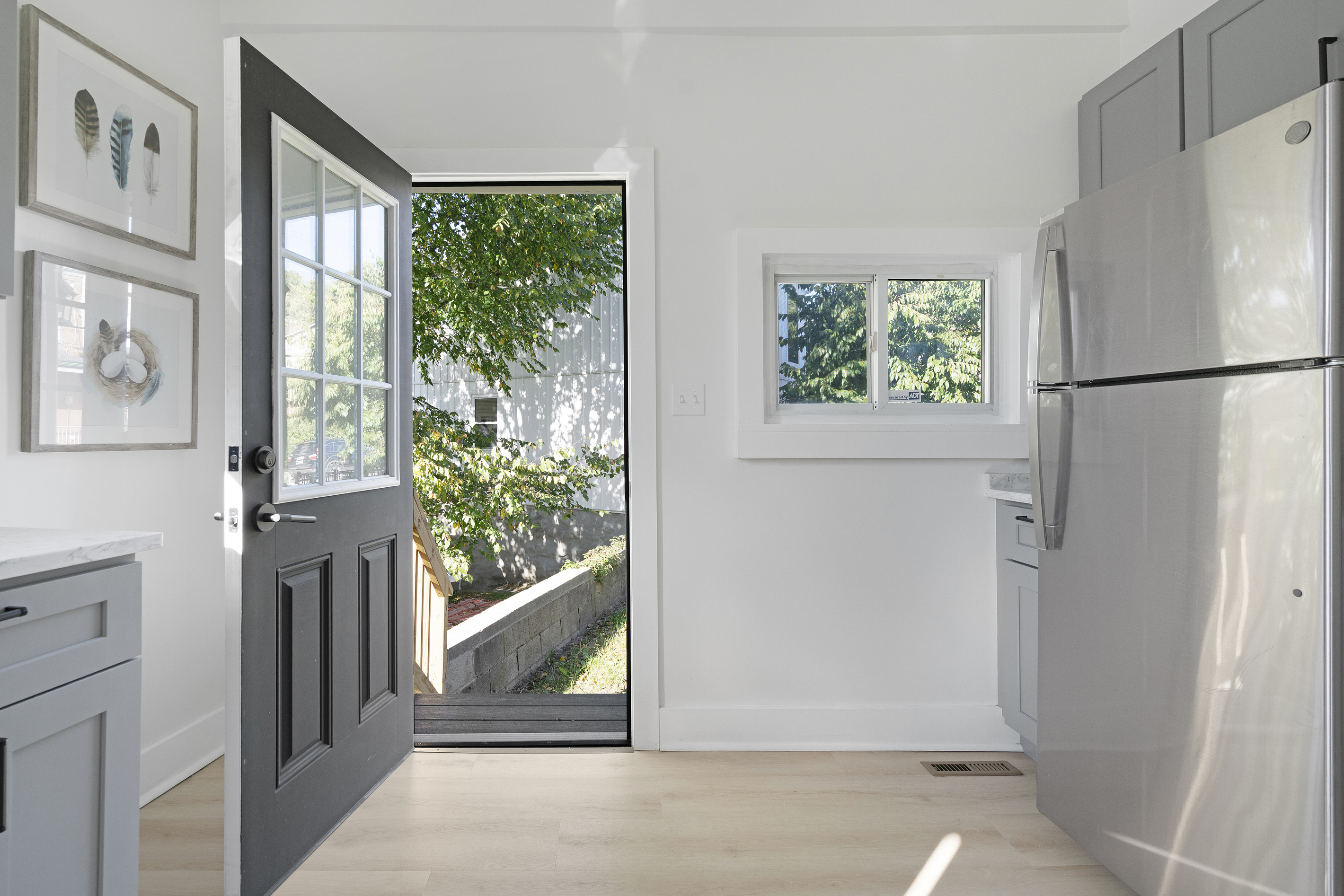 Kitchen with direct entrance