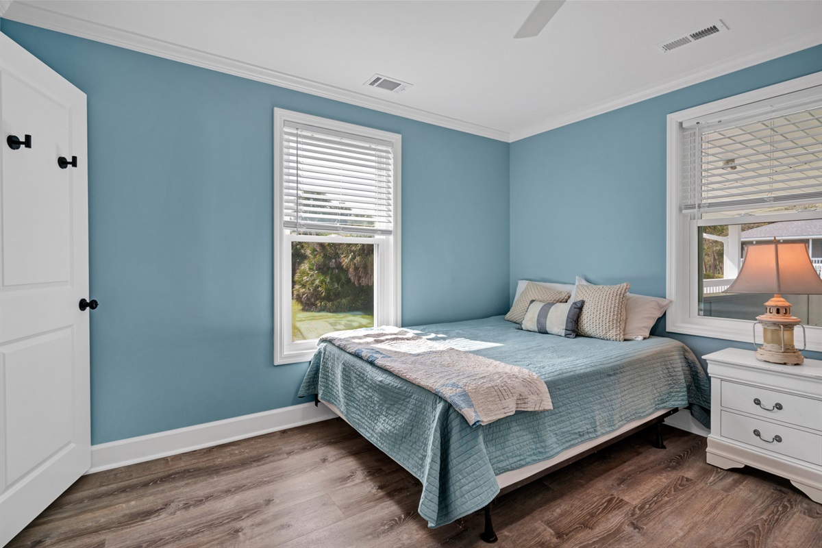 Guest Bedroom 4 Left Backside