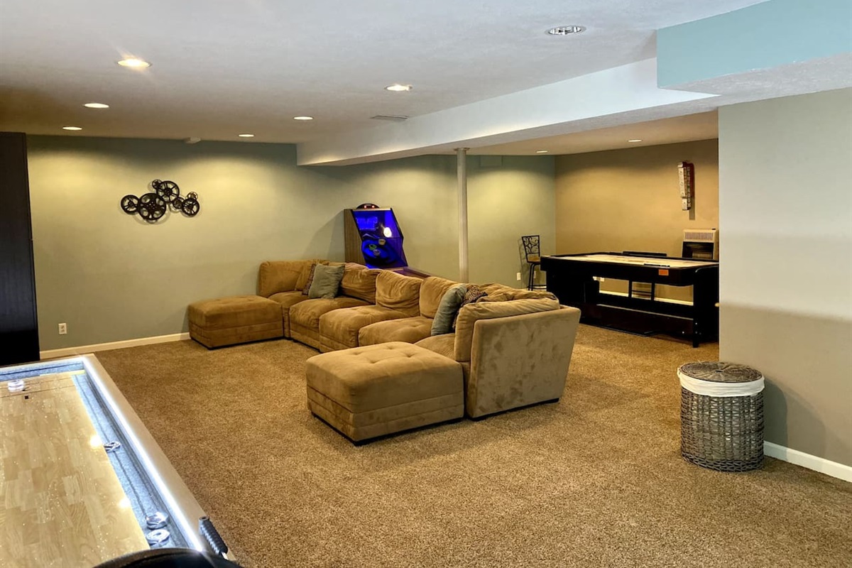 Living Room / Lounge