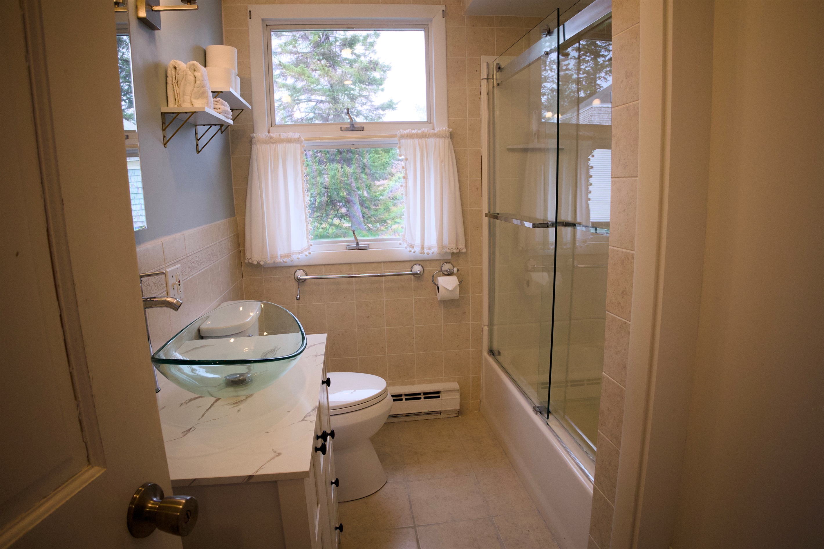Full Bath, stocked with everything you need
