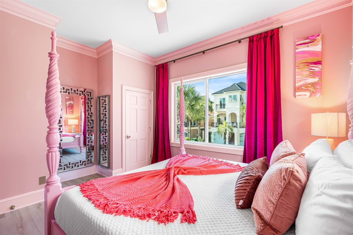 King Suite | Second Floor