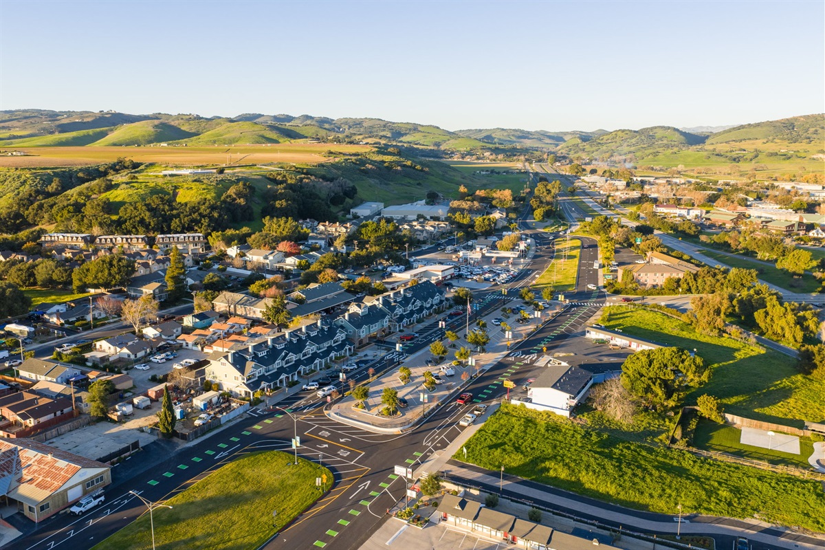 Walking distance to a few restaurants and minutes from all wine country has to offer