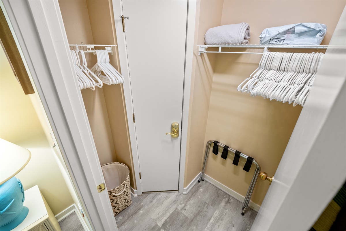 Main Bedroom - great closet space