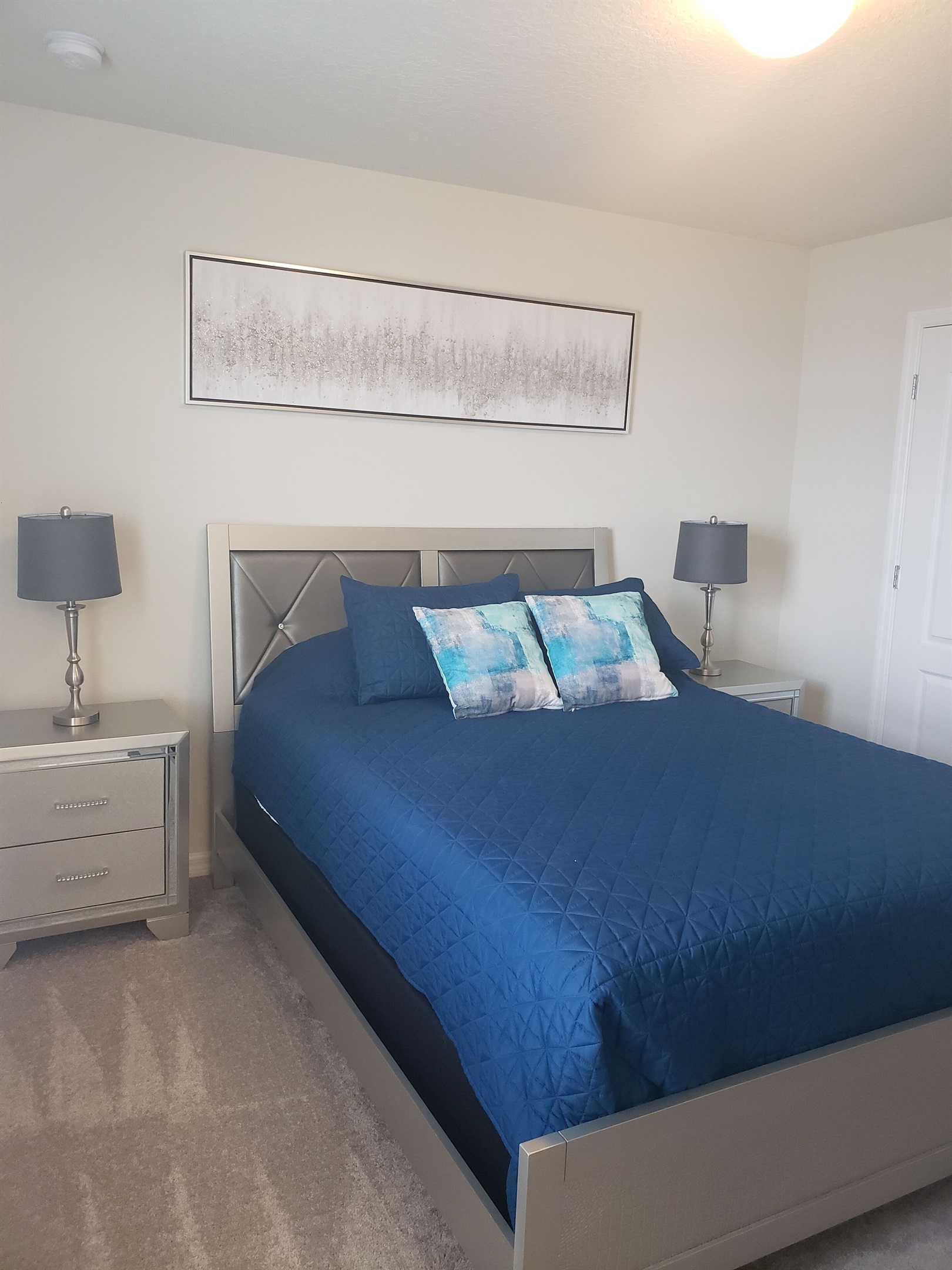 Queen Bedroom Upstairs