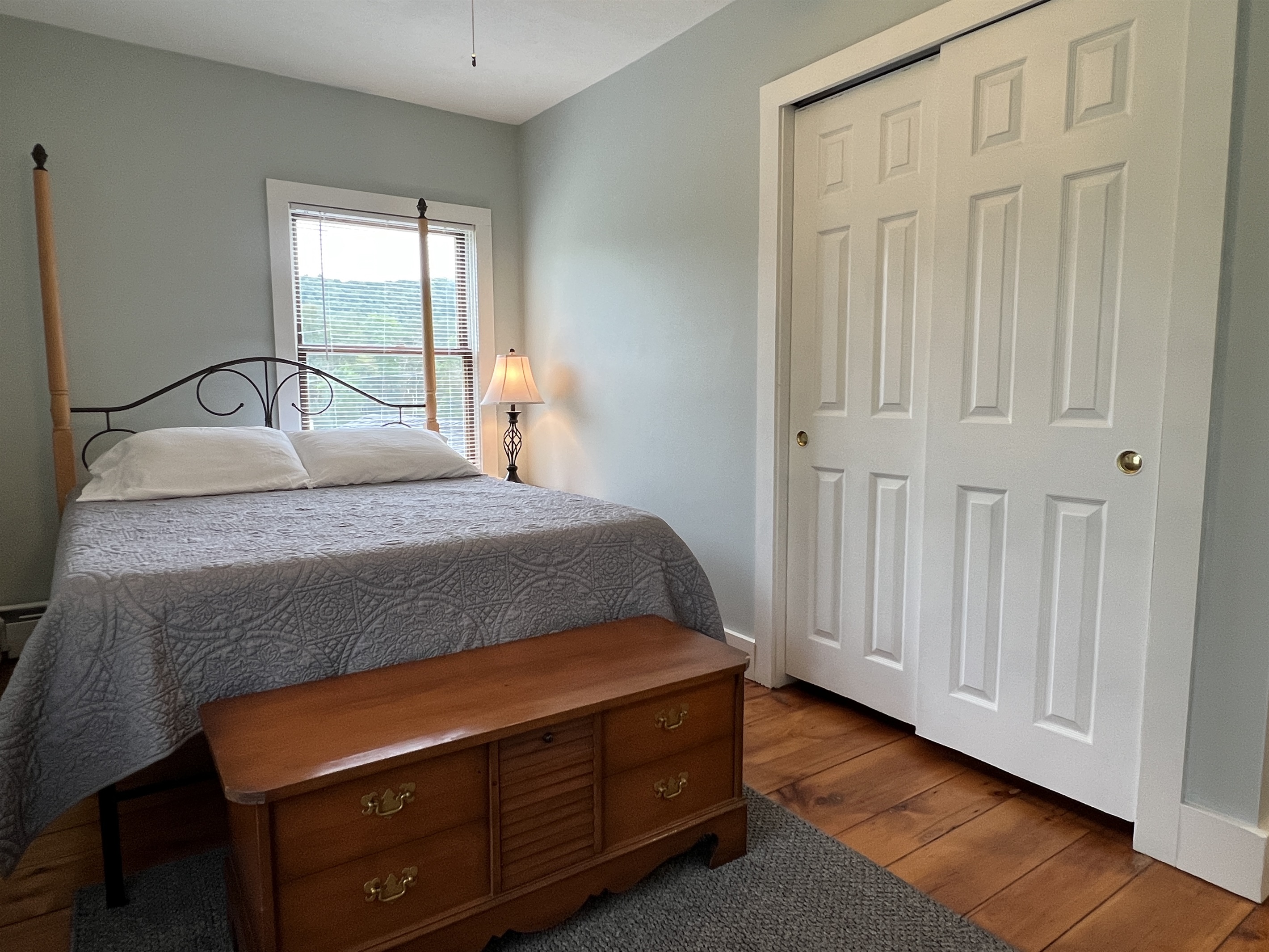 Cloverleaf Farm 2nd floor bedroom #5 with Queen