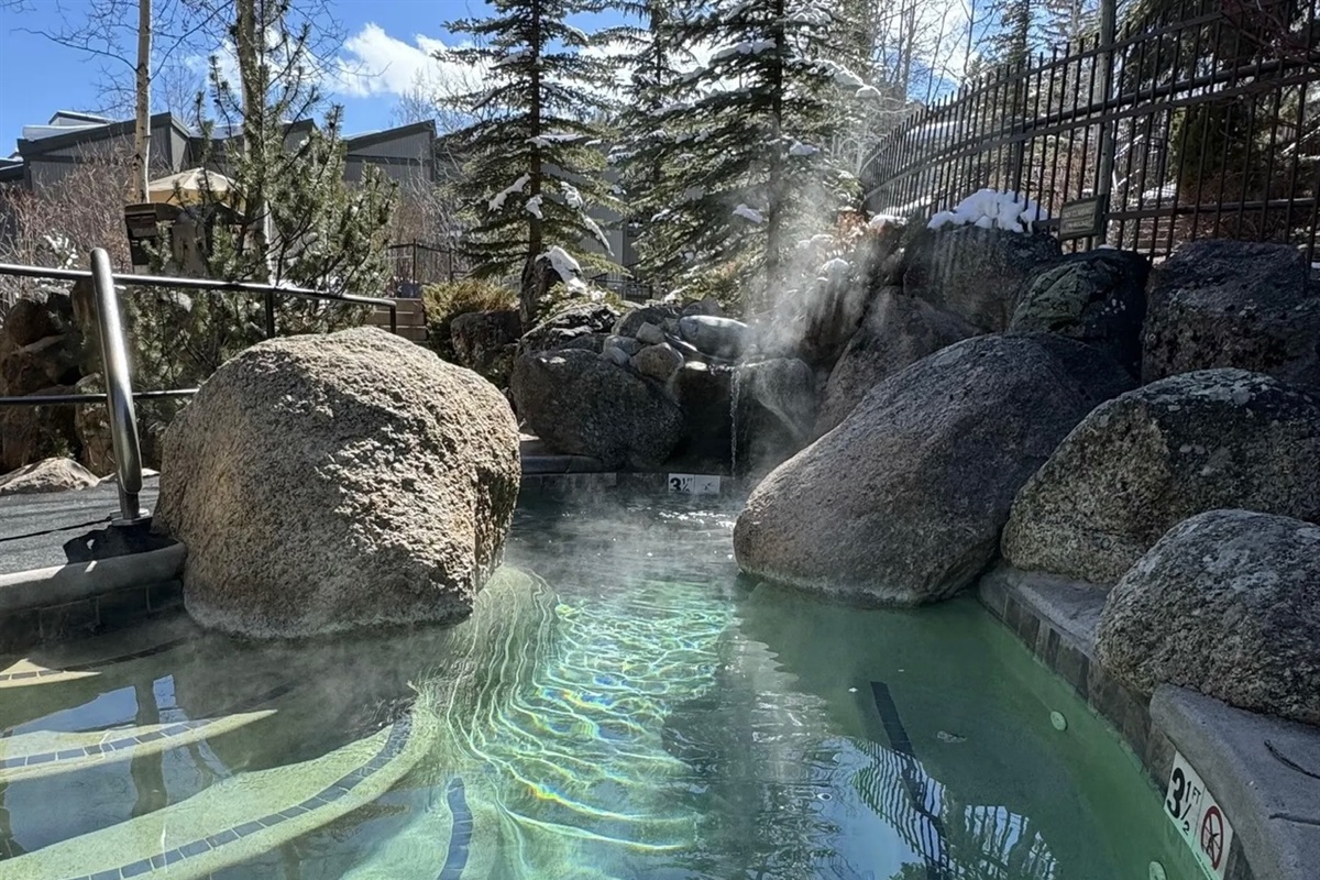 Two grotto-style hot tubs included in your reservation.