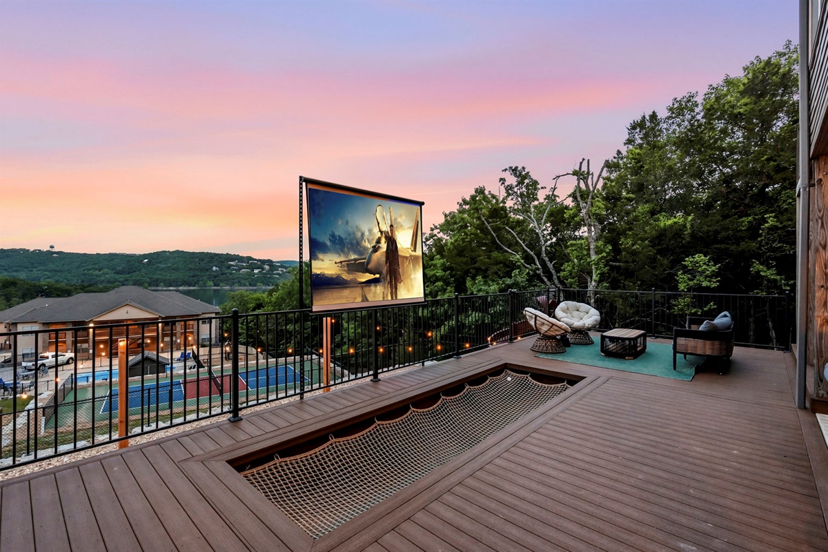 ourdoor hammock to lay out with a movie on