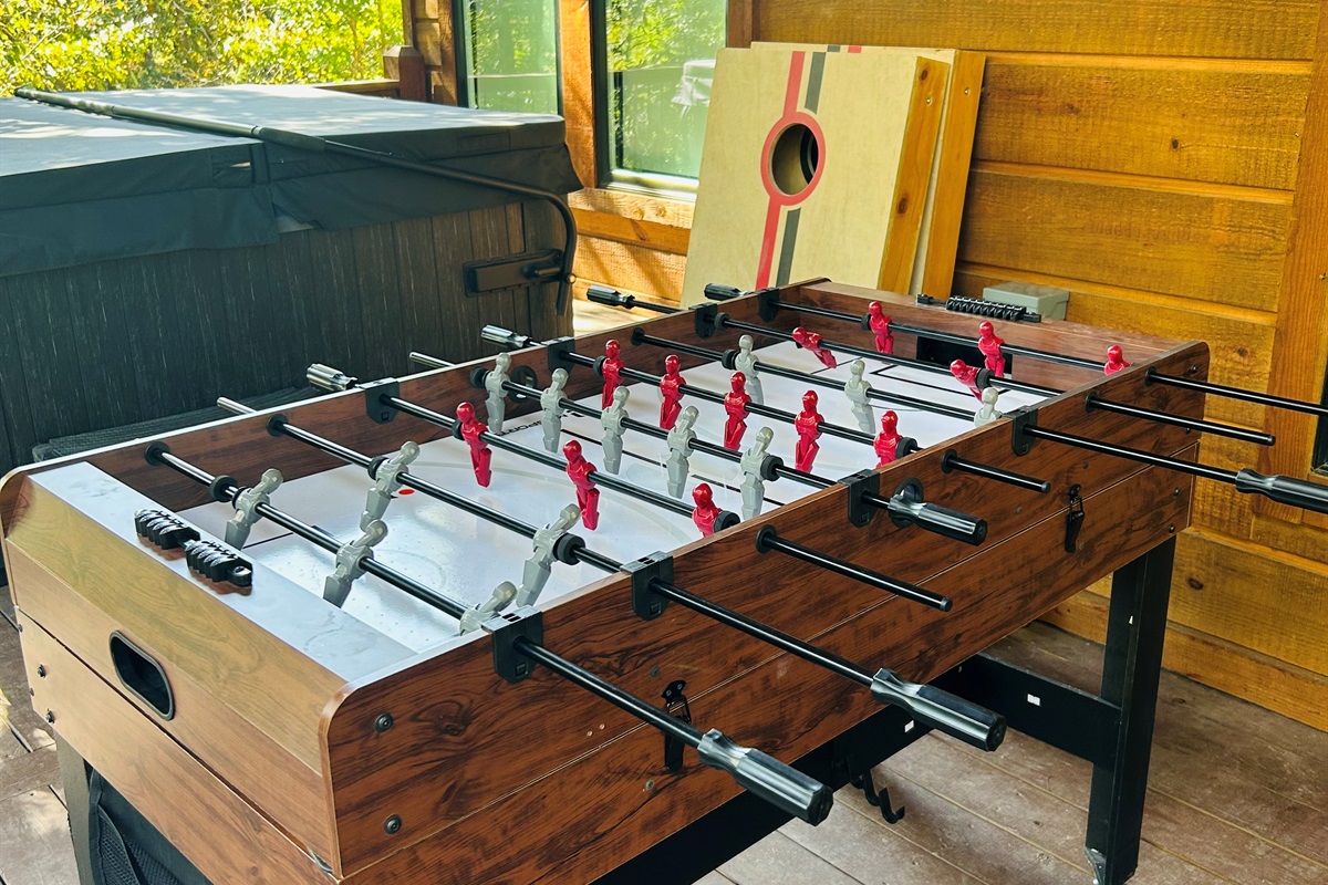 Foosball/Pool Table