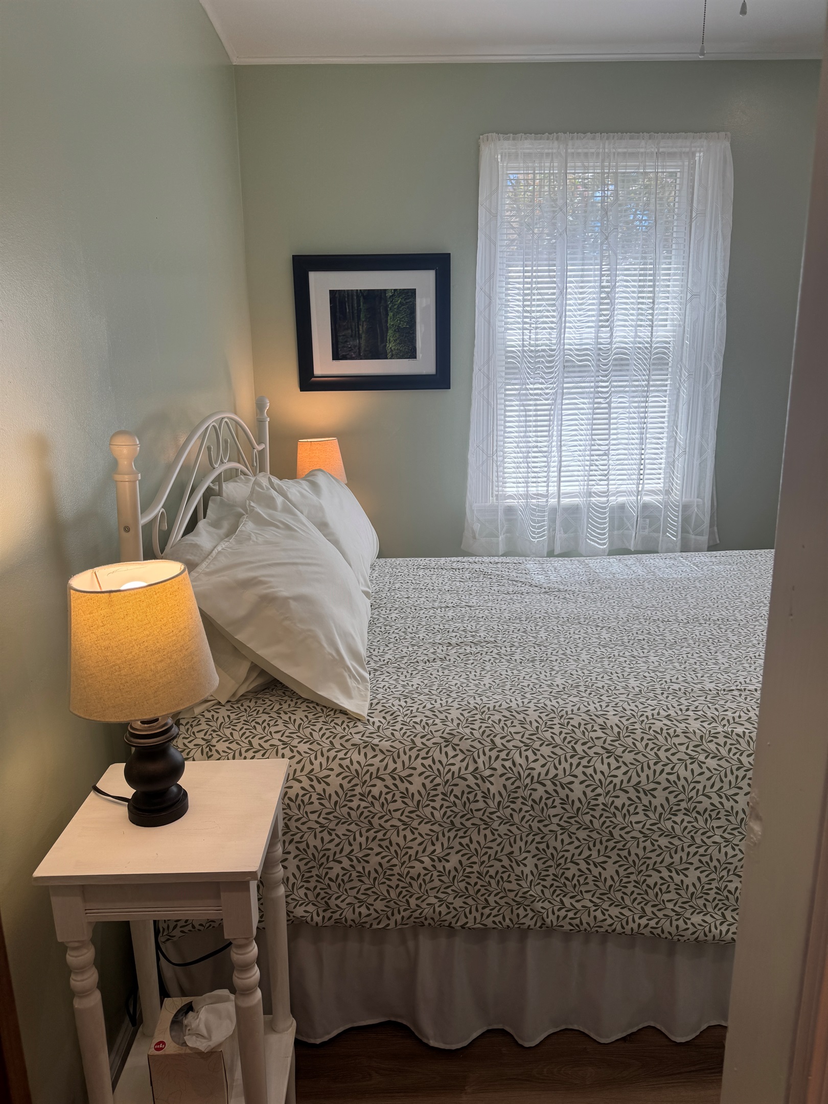 Queen bedroom