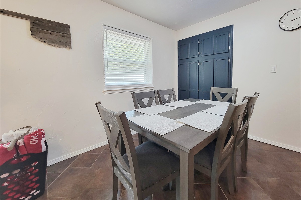 Dining room table