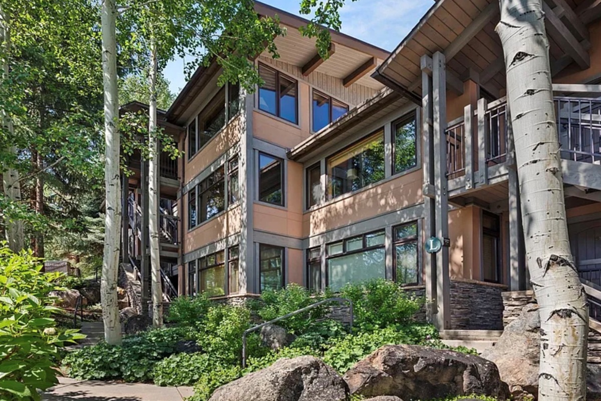 Aspenwood Condo - Top Level, Walk to Snowmass Village