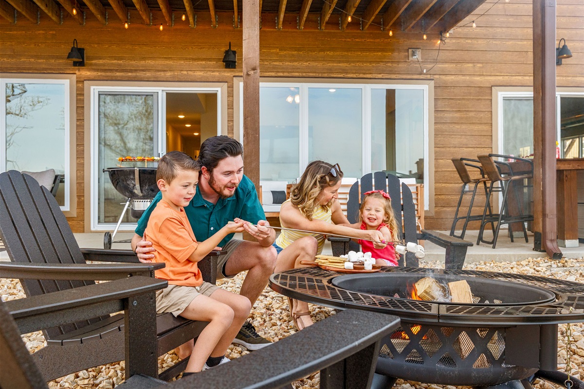 S’mores + firelight + family time. 🔥