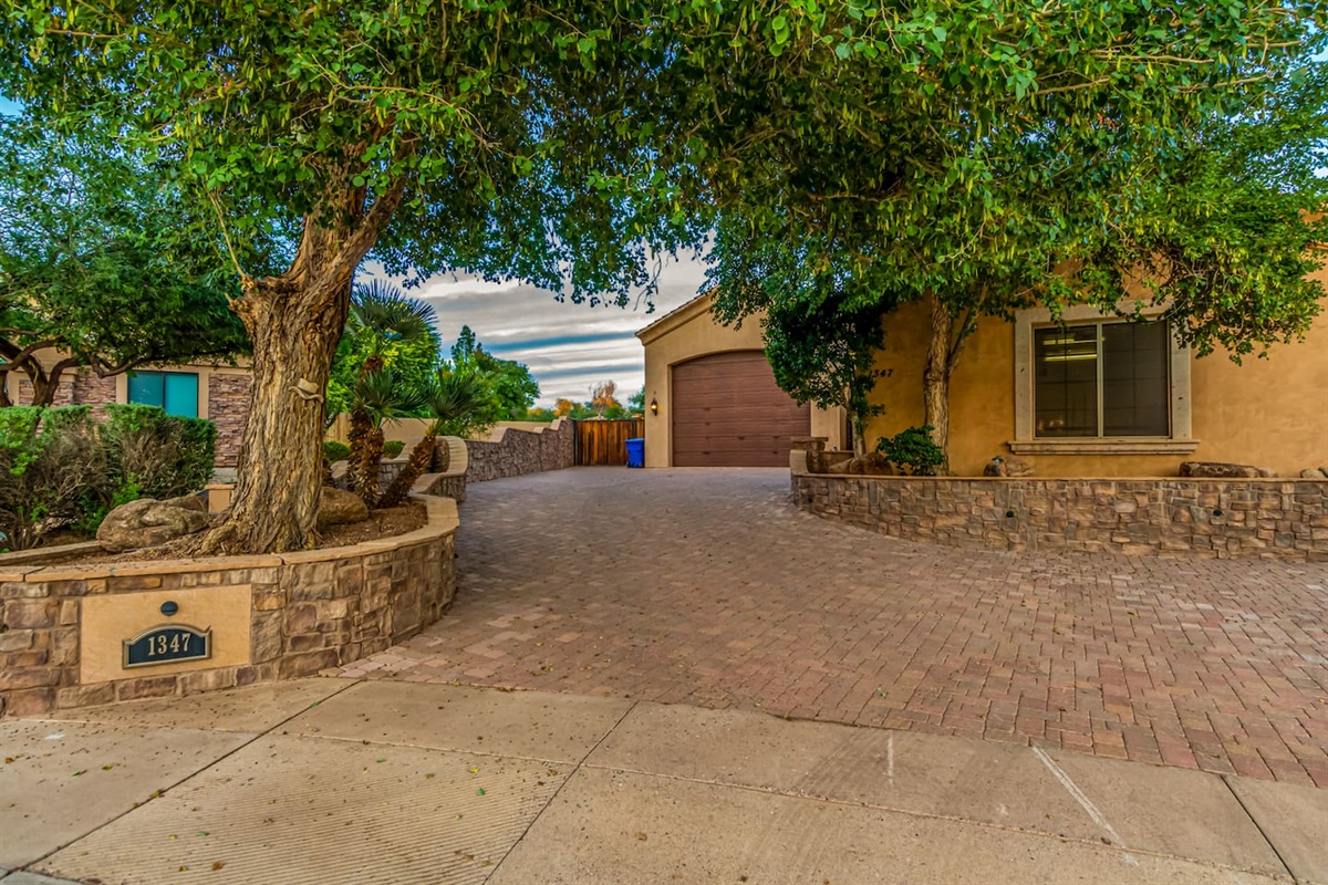 Luxurious 5 Bed; Desert Oasis w/ Pool! — Desert Paradise Retreat | Luxe 5BR w/ Pool in Mesa, Mesa, Arizona — photo 16