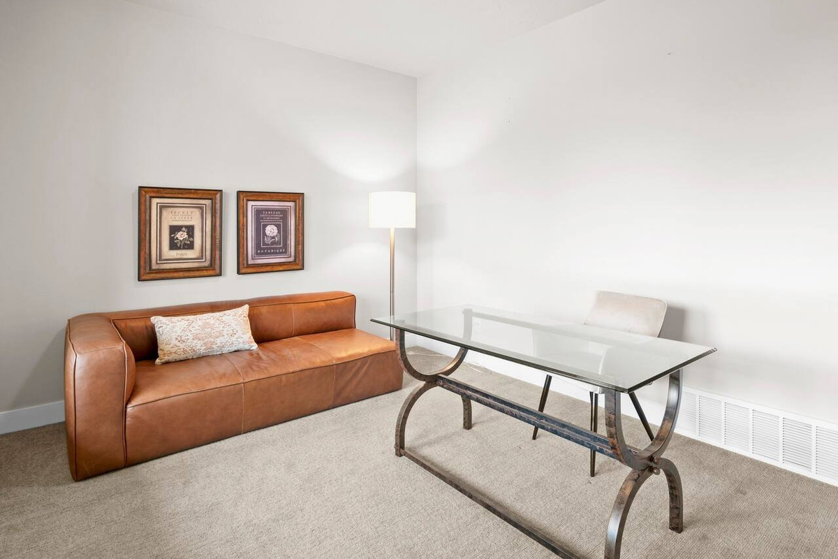 Roomy & Stylish Haven: Office