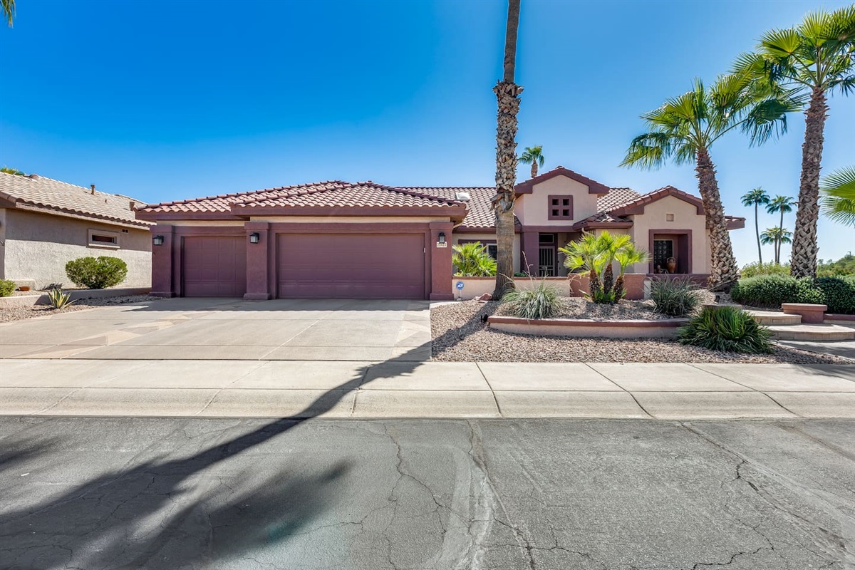 Cozy Cactus Pad in The Grande! Heated Pool|Hot Tub — Cozy Cactus Pad with Pool in Surprise, Surprise, Arizona — photo 5