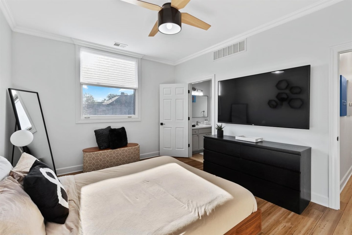 "Lovely place to experience all of what Detroit has to offer. Comfortable beds, clean, and beautifully designed. I will be back." - Vincent, 5 Star Review