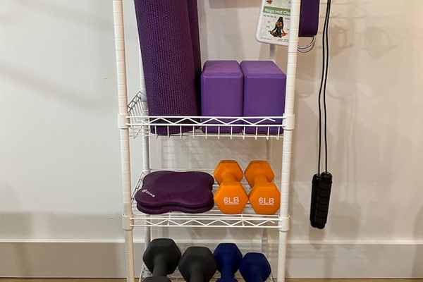 Stay active and refreshed with our thoughtfully stocked fitness cart, complete with yoga mats and blocks, free weights, a jump rope, and fresh towels—everything you need for a quick workout or a calming yoga session right in the comfort of the villa.