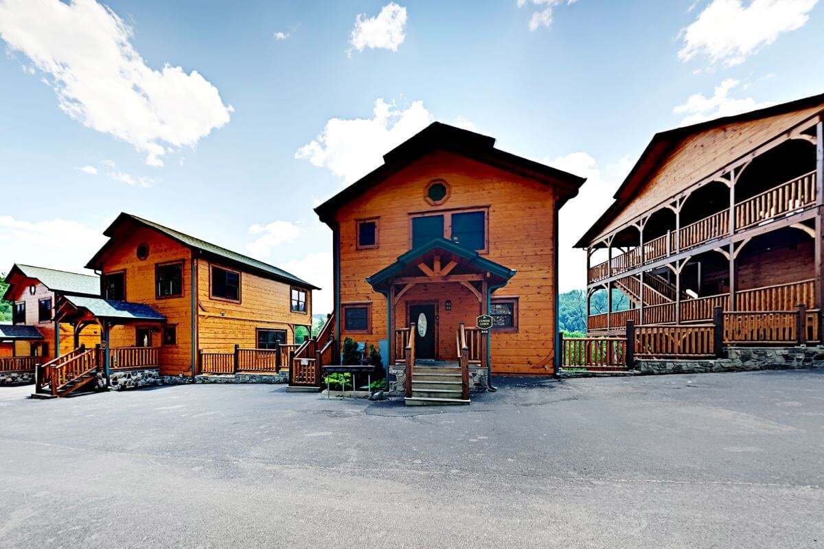Parking for 2 cars outside the front door. Located in Gatlinburg Falls with access to the pool and exercise facilities.