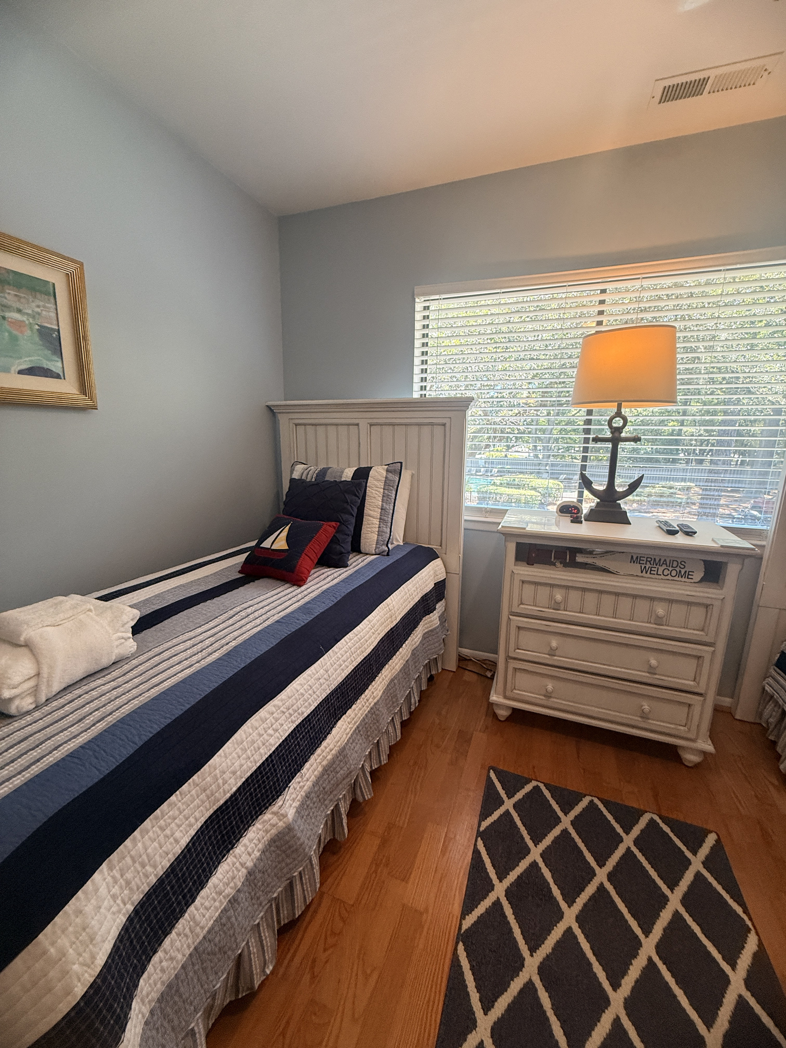 Second bedroom