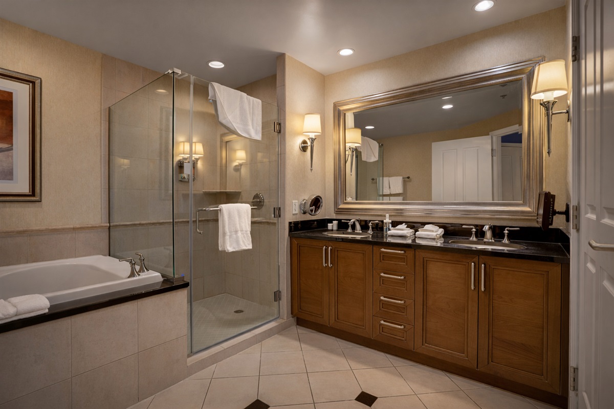 Get ready for the day in this luxurious bathroom!