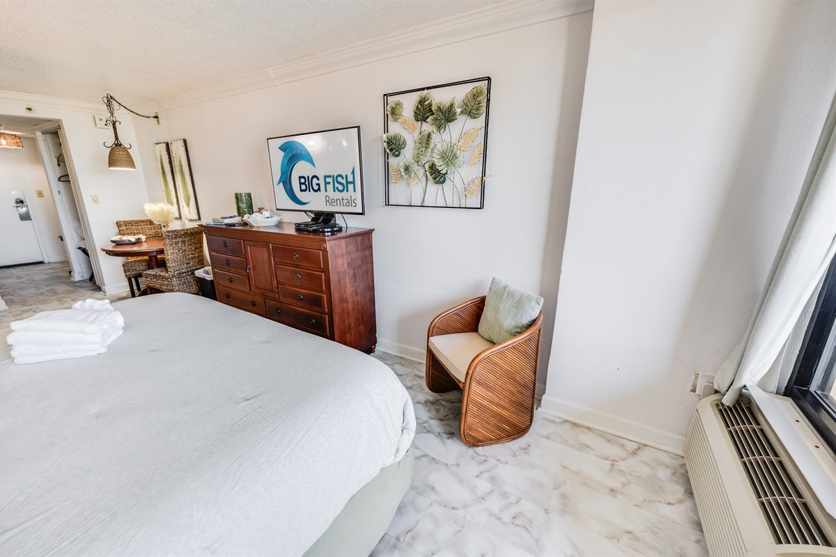 Beautiful Bedroom with Amazing Views