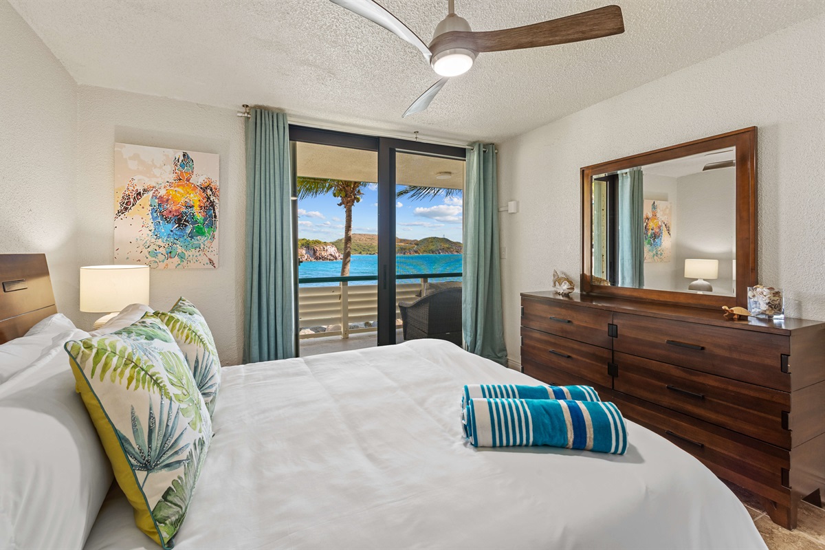 Imagine waking up to these incredible views from your bed everyday.