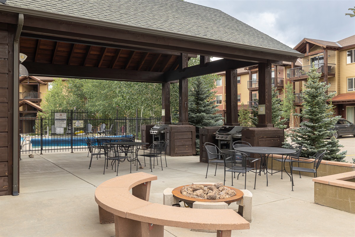 club house seating area with grills