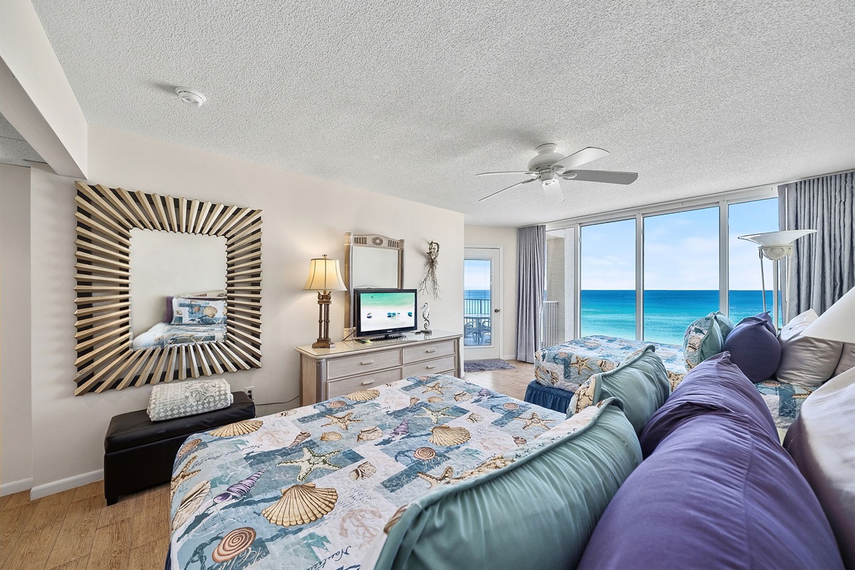 Two queen bedroom with en-suite bathroom and balcony access