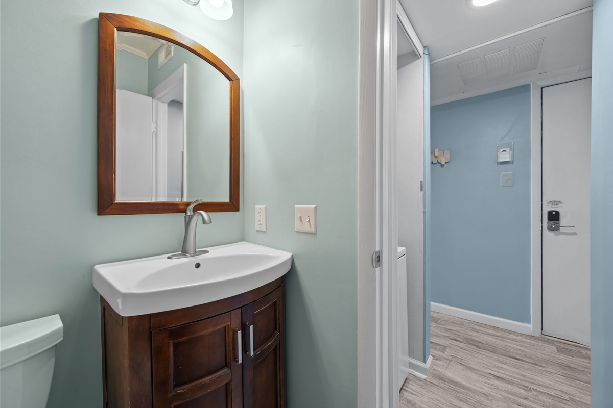 Simple, well-kept space stocked for a comfortable and easy stay