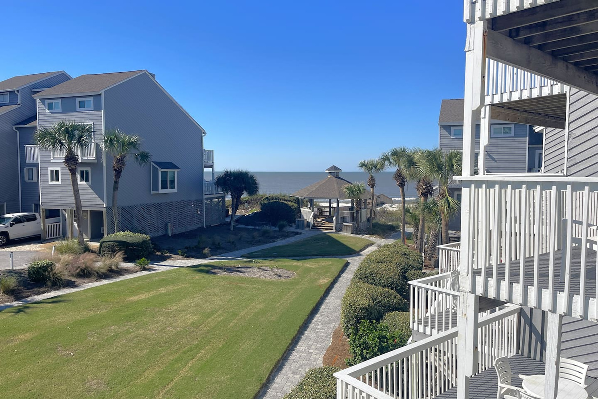 Your own private piece of the Gulf &mdash; the master deck is for when you need five minutes away from the group and the view to yourself.