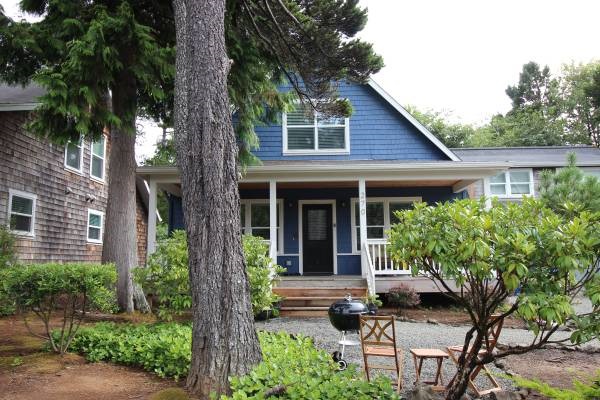 Nestled in the heart of the Bella Beach community, where everything is within easy reach.