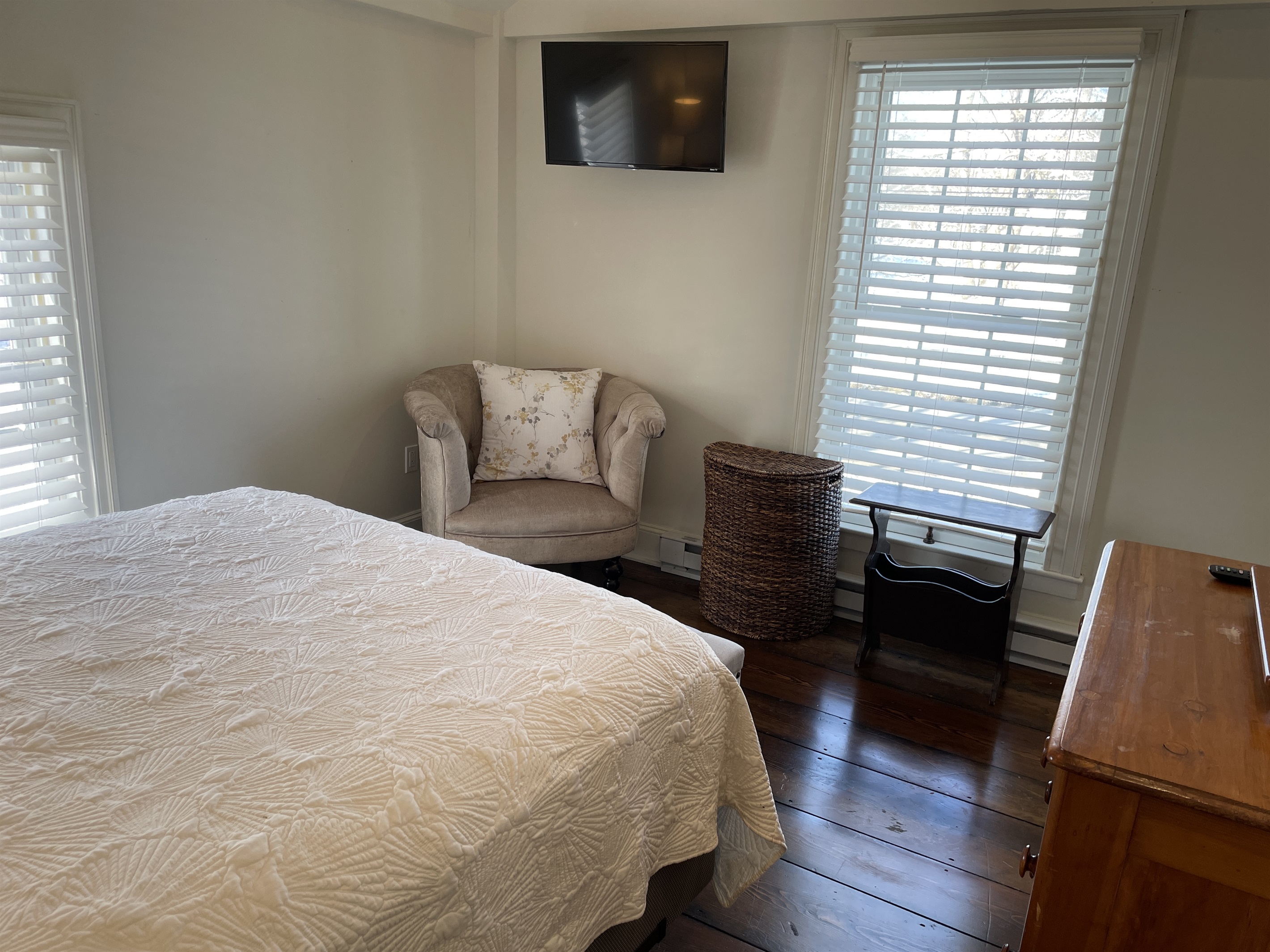 Every bedroom has a TV