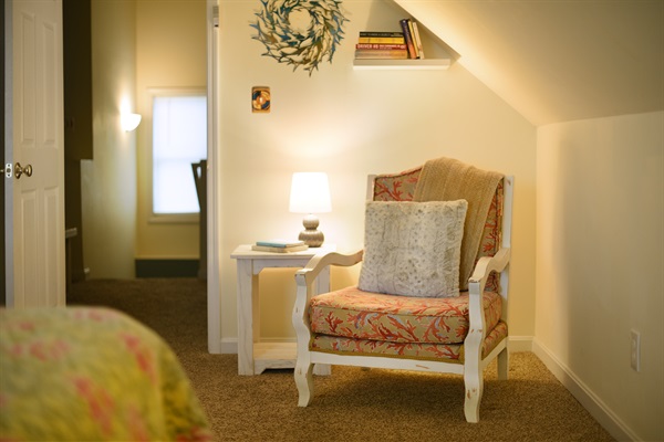 Upstairs queen bedroom reading nook.