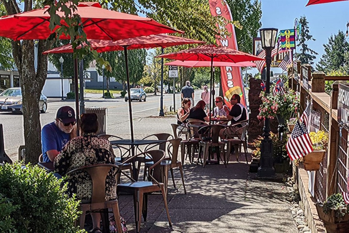 Explore historic downtown Blaine, Washington, and enjoy the restaurants and views at Drayton Harbor and the marina!