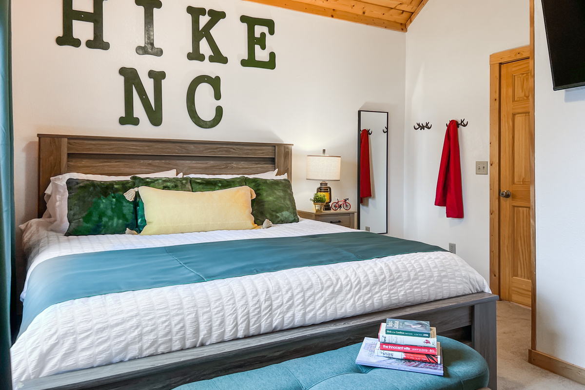 Another view of the second-floor Hike Room, one of three king bedrooms at Mars Hill Haven.