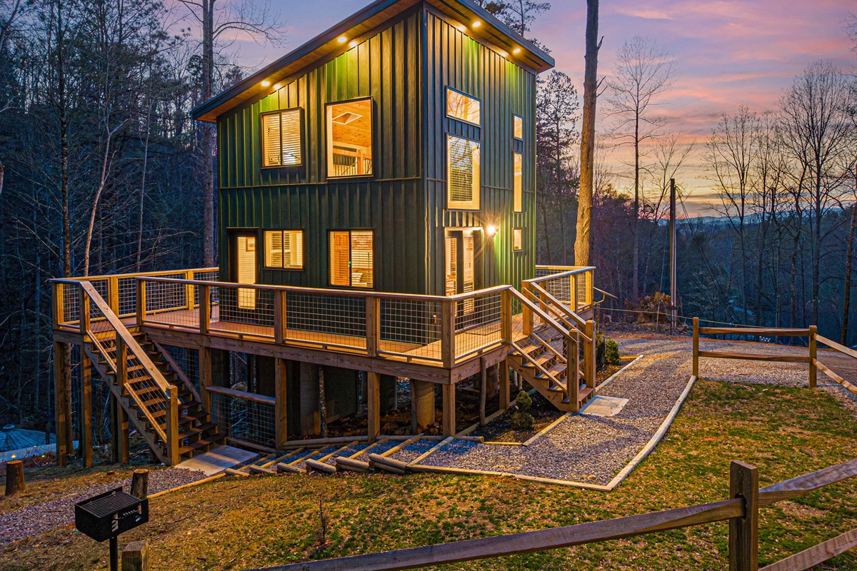 Treehouse Twilight Views