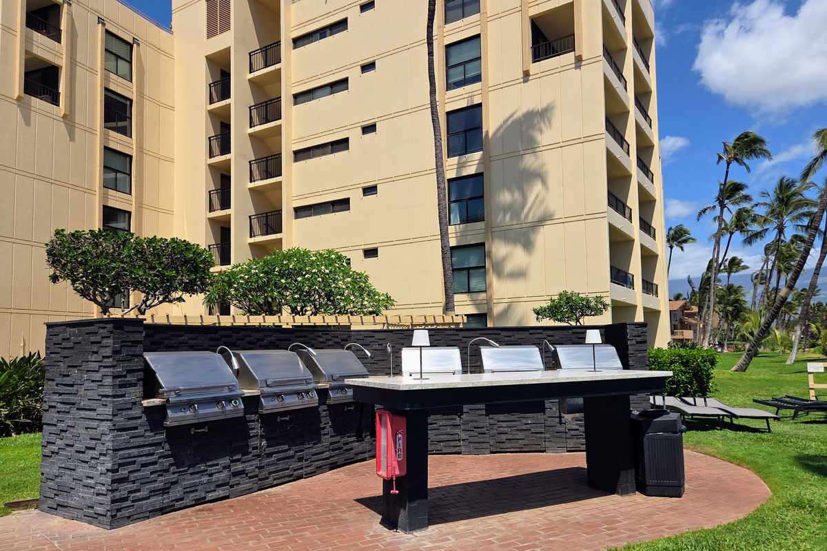 Another look at the 6 beautifully redone oceanfront BBQs.