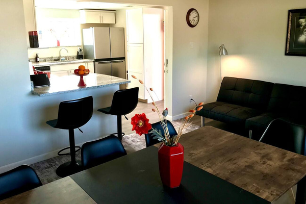 Sit and visit while somebody (else!) cooks…