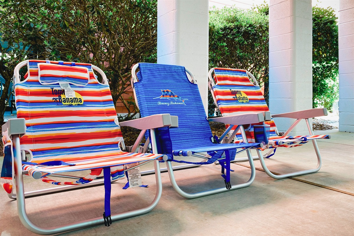 [Beach] We have Provided Comfortable Beach Chairs and a Wagon to Pull them to the Beach - Enjoy!