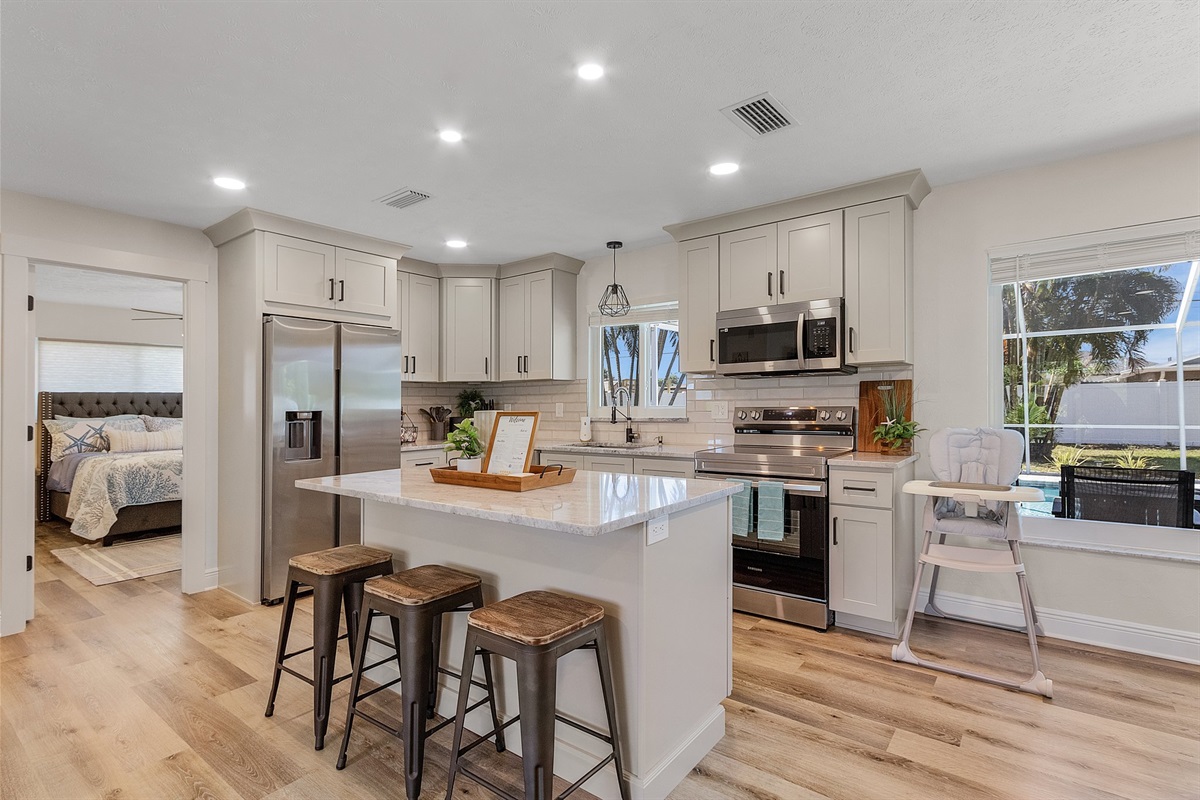 BRAND NEW Kitchen