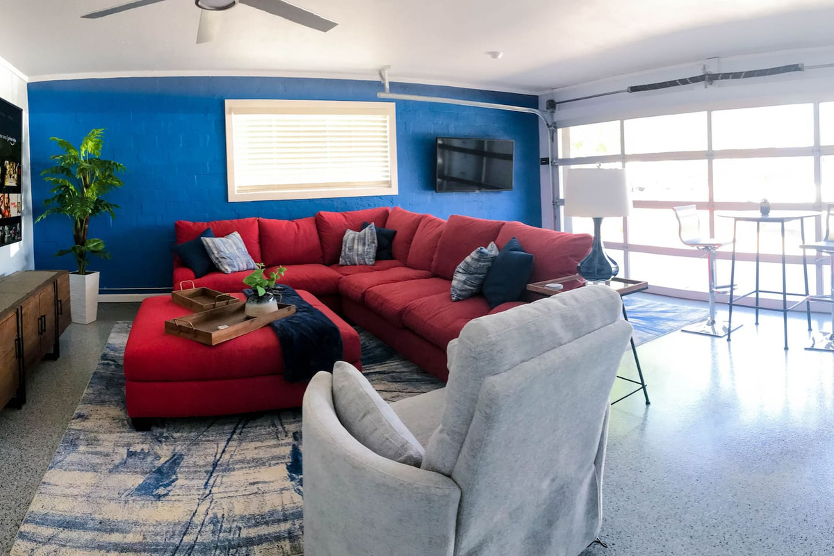 Enjoy the bright, open and airy retreat. Plenty of room to spread out.