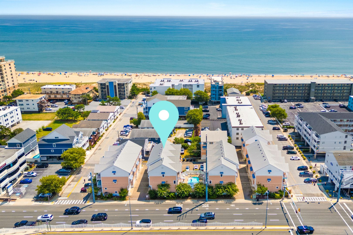 Oceanside, 300' to the Beach!