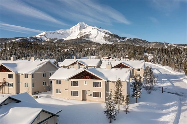 Wake up to breathtaking mountain views right from Lumière Mountain Chalet!